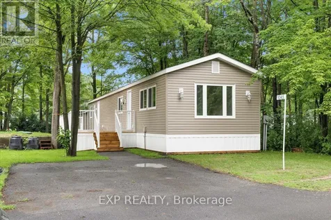1045 Vista Barrett Private Ottawa ON K4P 1C8