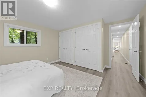 1045 Vista Barrett Private Ottawa ON K4P 1C8