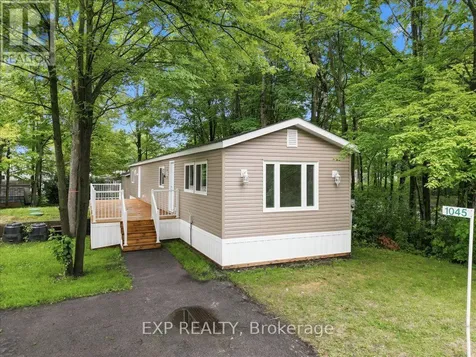 1045 Vista Barrett Private Ottawa ON K4P 1C8