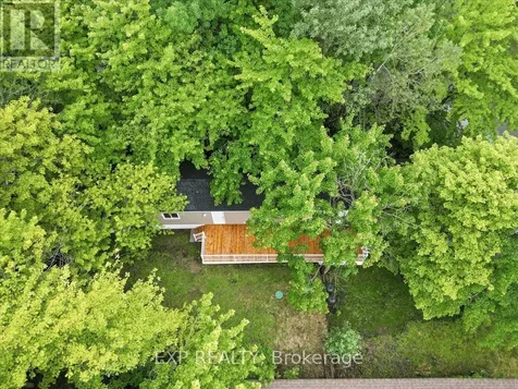 1045 Vista Barrett Private Ottawa ON K4P 1C8