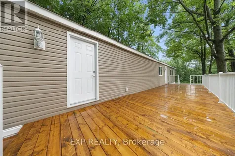 1045 Vista Barrett Private Ottawa ON K4P 1C8