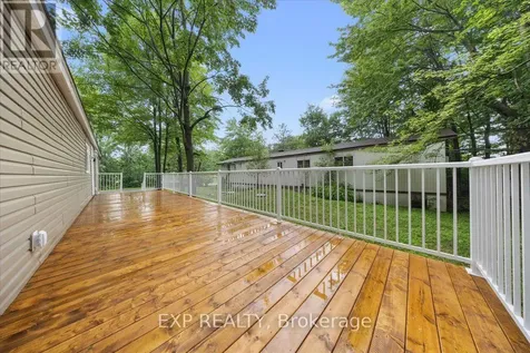 1045 Vista Barrett Private Ottawa ON K4P 1C8