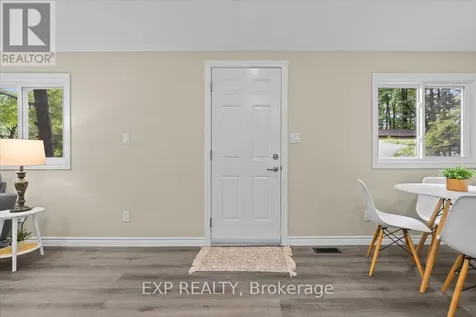 1045 Vista Barrett Private Ottawa ON K4P 1C8