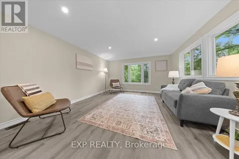 1045 Vista Barrett Private Ottawa ON K4P 1C8