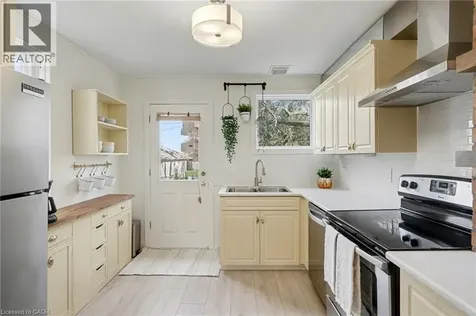 39 Fielden Avenue Port Colborne ON L3K 4S8