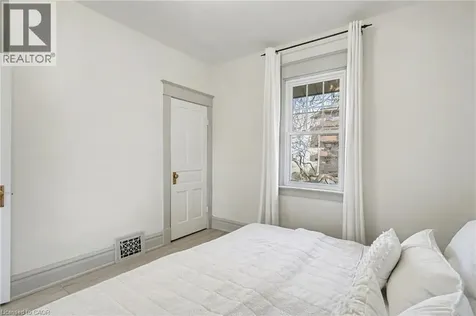 39 Fielden Avenue Port Colborne ON L3K 4S8