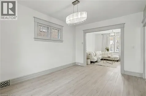 39 Fielden Avenue Port Colborne ON L3K 4S8