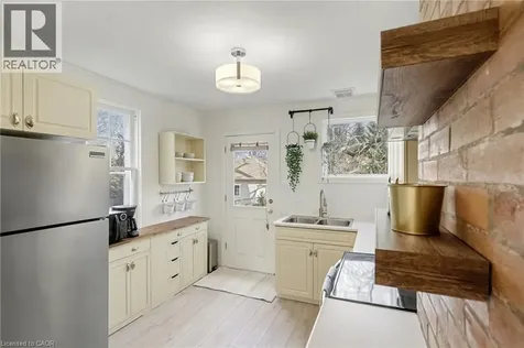 39 Fielden Avenue Port Colborne ON L3K 4S8