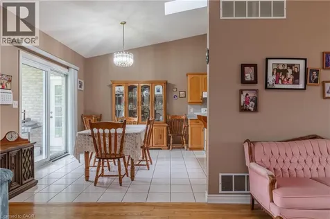 8034 Pinellas Park Drive Niagara Falls ON L2H 3B2