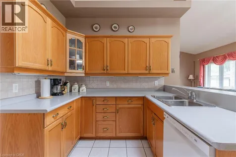 8034 Pinellas Park Drive Niagara Falls ON L2H 3B2