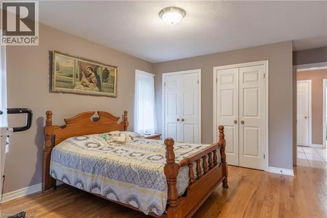 8034 Pinellas Park Drive Niagara Falls ON L2H 3B2