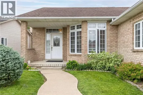 8034 Pinellas Park Drive Niagara Falls ON L2H 3B2