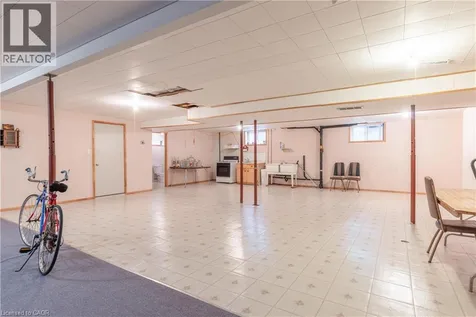 8034 Pinellas Park Drive Niagara Falls ON L2H 3B2