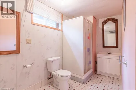 8034 Pinellas Park Drive Niagara Falls ON L2H 3B2