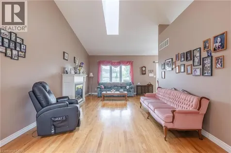 8034 Pinellas Park Drive Niagara Falls ON L2H 3B2