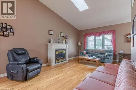 8034 Pinellas Park Drive Niagara Falls ON L2H 3B2