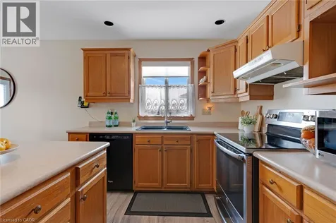 15 Erin Court Aylmer ON N5H 3G6