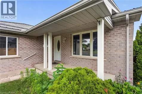 15 Erin Court Aylmer ON N5H 3G6