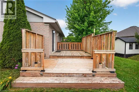 15 Erin Court Aylmer ON N5H 3G6