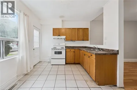 126 Wellington Street North Kitchener ON N2H 5K1