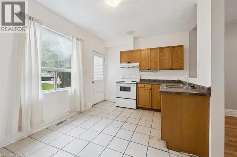 126 Wellington Street North Kitchener ON N2H 5K1
