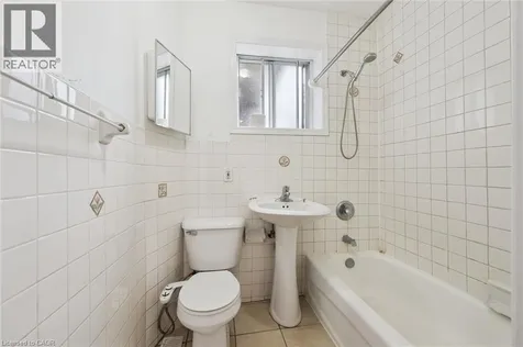 126 Wellington Street North Kitchener ON N2H 5K1