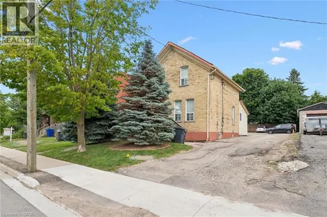 126 Wellington Street North Kitchener ON N2H 5K1