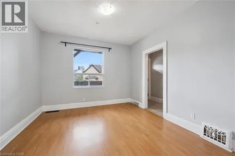 126 Wellington Street North Kitchener ON N2H 5K1