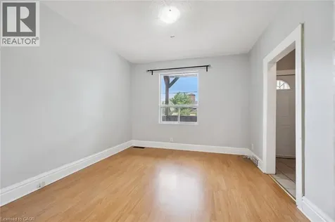 126 Wellington Street North Kitchener ON N2H 5K1
