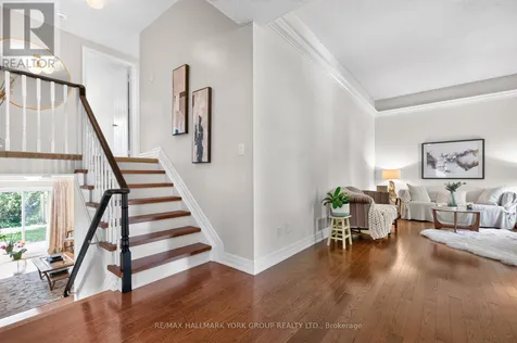 263 John Bowser Crescent Newmarket (glenway Estates) ON L3Y 7N7