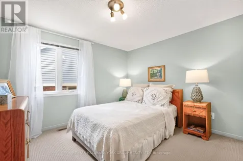 263 John Bowser Crescent Newmarket (glenway Estates) ON L3Y 7N7