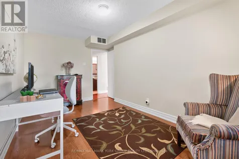 263 John Bowser Crescent Newmarket (glenway Estates) ON L3Y 7N7