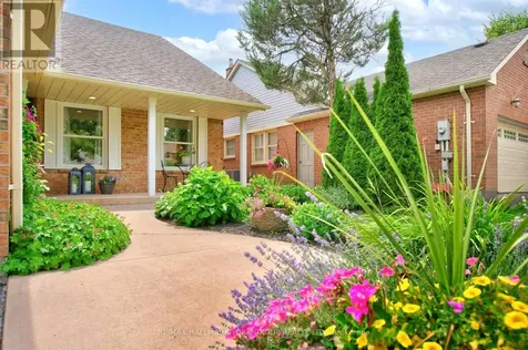 263 John Bowser Crescent Newmarket (glenway Estates) ON L3Y 7N7