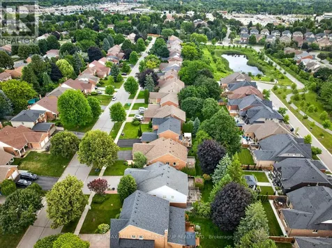 263 John Bowser Crescent Newmarket (glenway Estates) ON L3Y 7N7