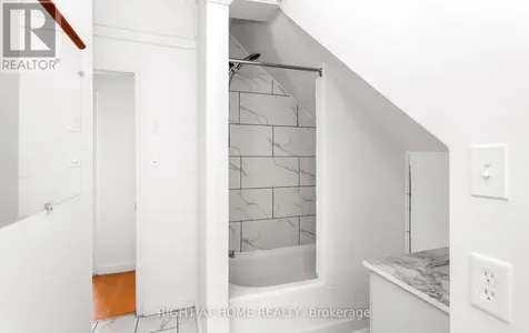 193 Madison Avenue South Kitchener ON N2G 3M7