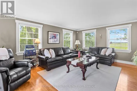 183 Hamilton Road Russell ON K4R 1E5