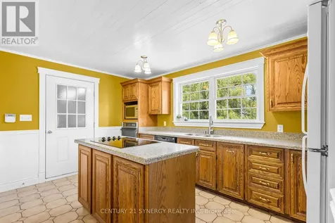 183 Hamilton Road Russell ON K4R 1E5