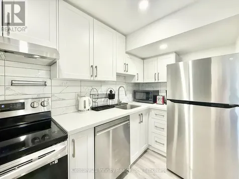 36 Elkington Crescent Whitby ON L1P 0L7