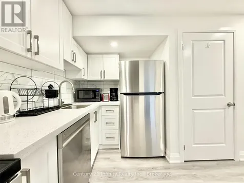 36 Elkington Crescent Whitby ON L1P 0L7