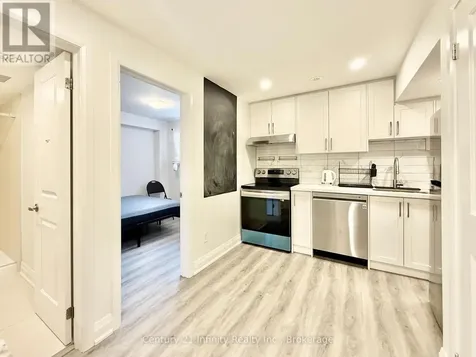 36 Elkington Crescent Whitby ON L1P 0L7