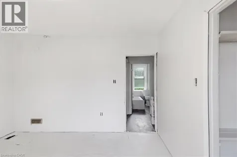 25 Albemarle Street Hamilton ON L8L 7G5