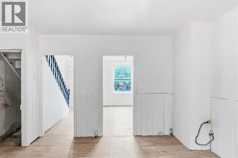 25 Albemarle Street Hamilton ON L8L 7G5