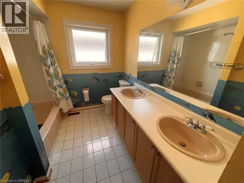 30 Hollybush Street Brampton ON L6R 1A5