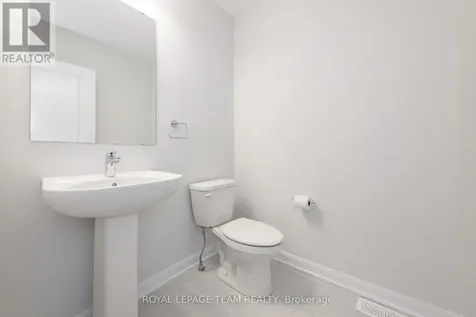 719 Doneraile Walk Ottawa ON K2J 7B9