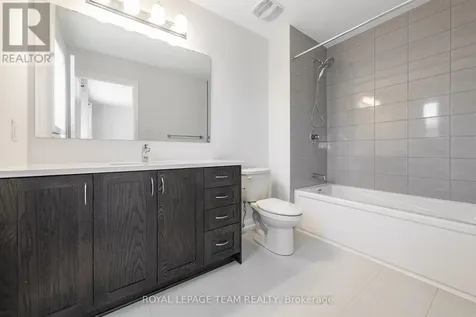 719 Doneraile Walk Ottawa ON K2J 7B9