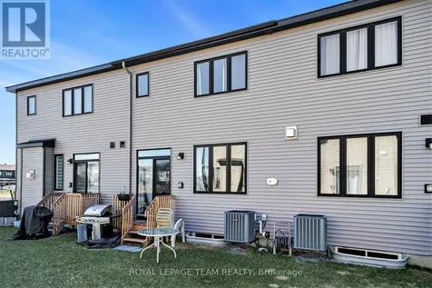 719 Doneraile Walk Ottawa ON K2J 7B9