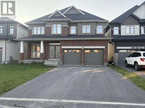 902 Duxbury Lane Ottawa ON K4M 0M3