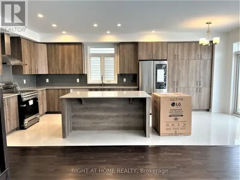 902 Duxbury Lane Ottawa ON K4M 0M3