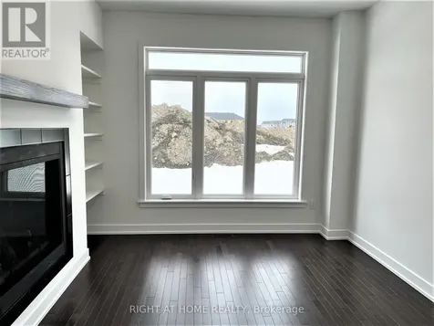 902 Duxbury Lane Ottawa ON K4M 0M3
