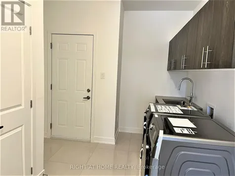 902 Duxbury Lane Ottawa ON K4M 0M3